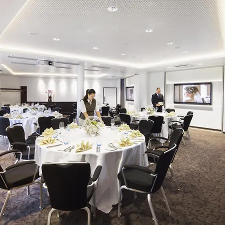 Hotel Mövenpick München-airport Hallbergmoos
