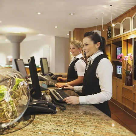 Отель Moevenpick Muenchen-airport