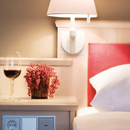 Отель Moevenpick Muenchen-airport Халльбергмос