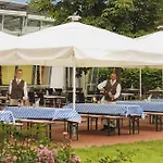 Отель Moevenpick Muenchen-airport Халльбергмос